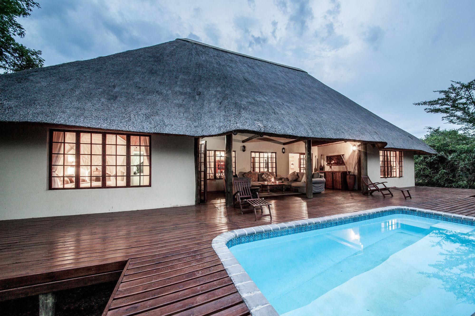 Rhino River Lodge Manyoni Private Game Reserve Luaran gambar