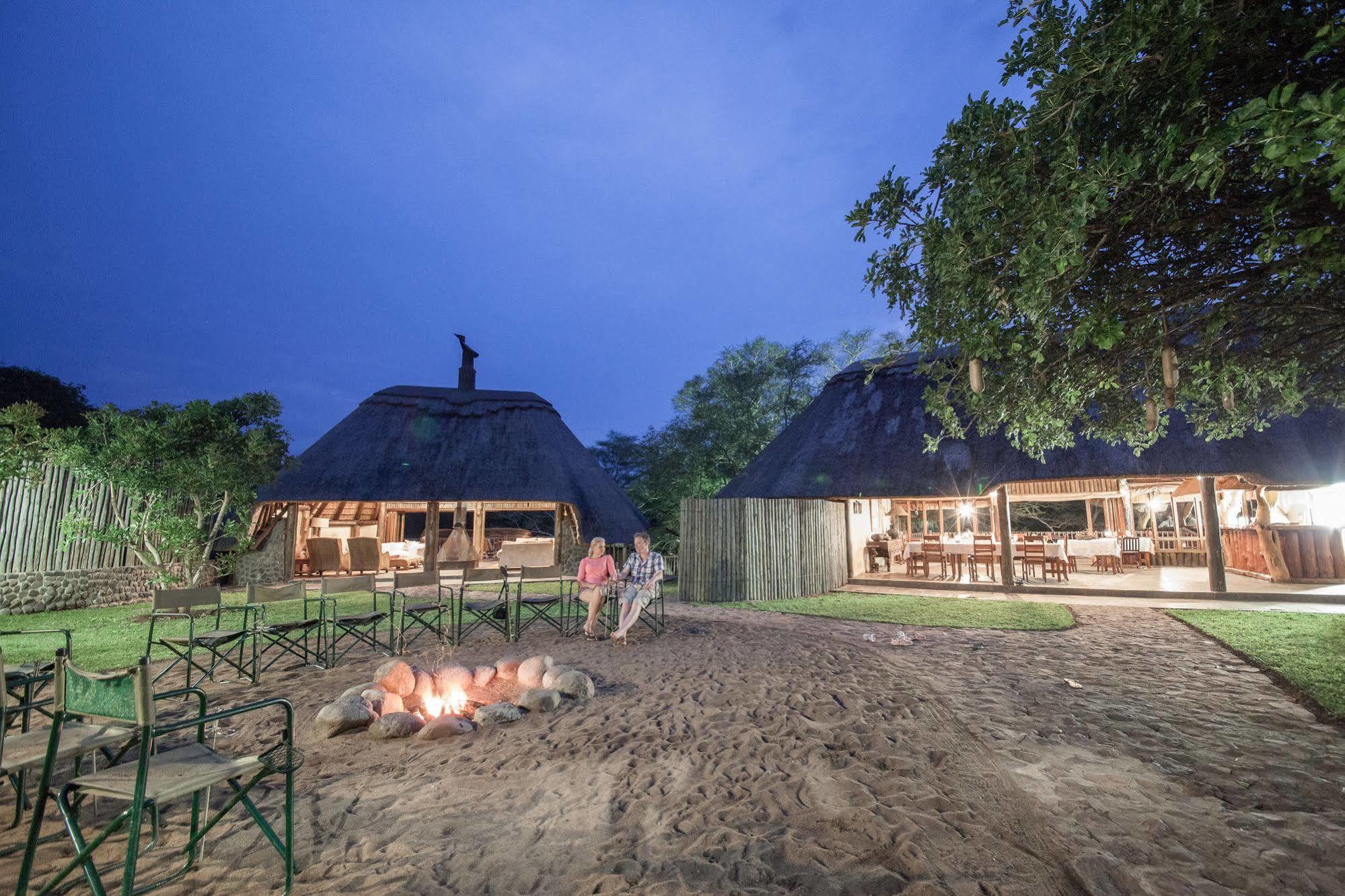 Rhino River Lodge Manyoni Private Game Reserve Luaran gambar